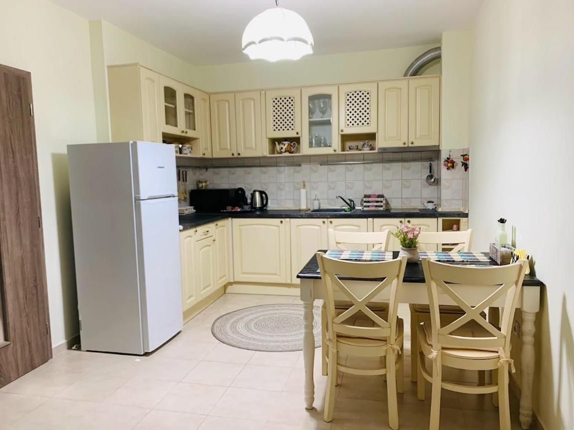 Apartamento Kiwi Gardens Byala  Exterior foto